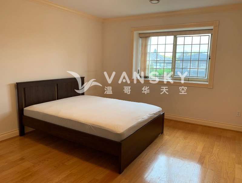 230129150439_9. master bed.jpeg